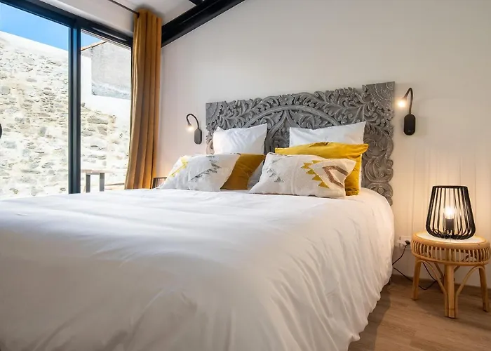 Le Jardin De La Tour Pinte Apartment *